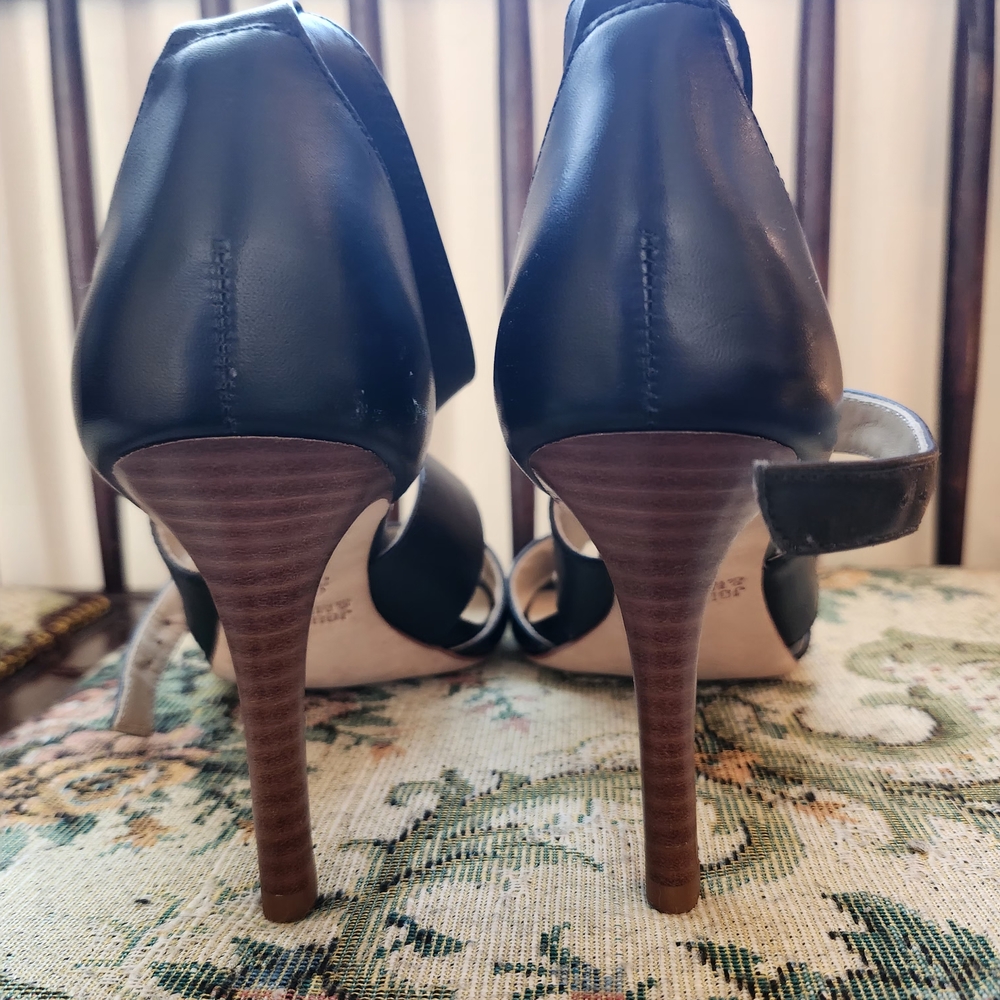Johnston & Murphy Black Strappy Heels - Picture 3 of 7